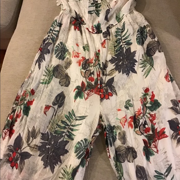 Sleeveless Jumpsuit - Picture 9 of 13